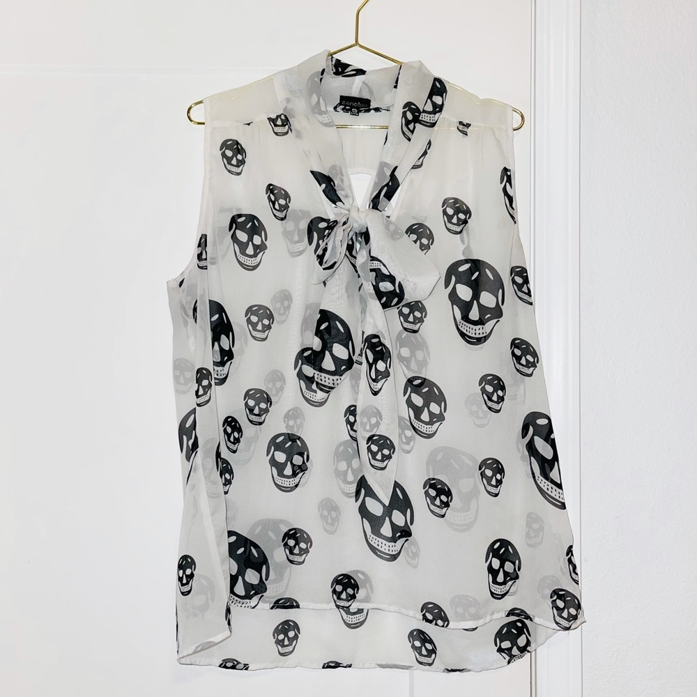 ☠️ Sheer skull sleeveless blouse ☠️